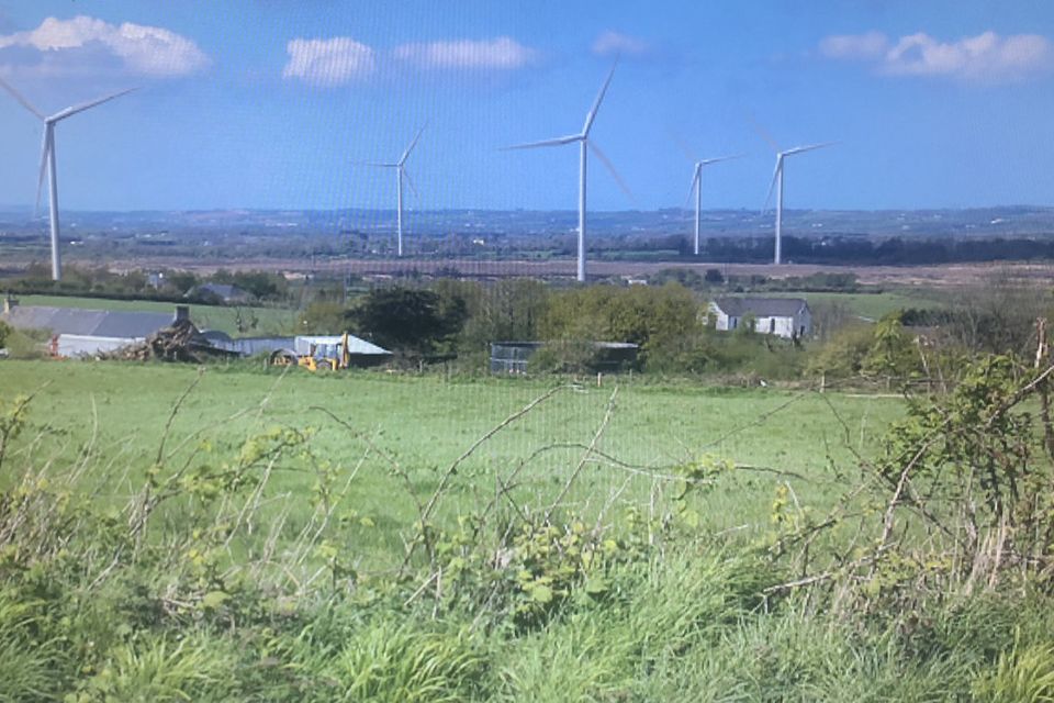 An impression of how the windfarm would look from the direction of Mountcoal to its east