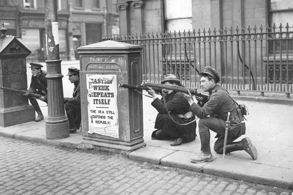 Free State soldiers fighting against Republican forces at O'Connell Bridge in Dublin in July 1922. Photo: Brooke/Topical Press Agency/Getty Images