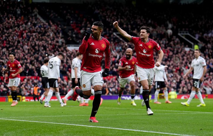 Manchester United plan £1.2m weekly wage cut with exits of high earners