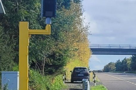 2つの「衝突の多い」道路に新しい平均速度カメラの設置場所が確認される