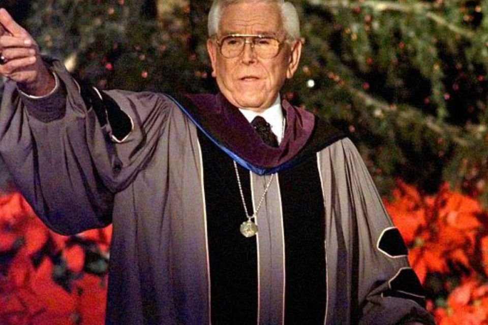 Robert Schuller delivering one of seven candlelight Christmas Eve services from the Crystal Cathedral pulpit in Garden Grove, California Photo: AP