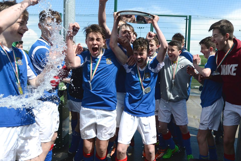 19/05/15.  Templeouge College celebrate winning  the Under 15s soccer final between Colaiste Phadraig CBS and Templeouge College at Peamount Utd.
Pic: Justin Farrelly.