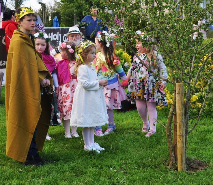 Children from Ballindaggin NS taking part in the May Bush Festival in 2023. 