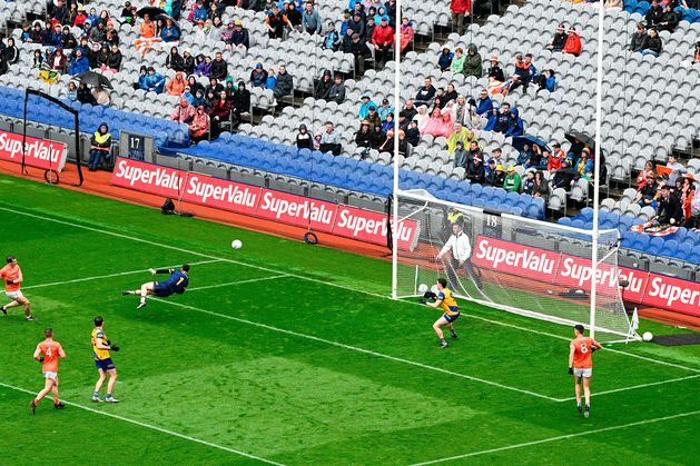 Armagh and Kieran McGeeney see off 14-man Roscommon to get past All-Ireland quarter-final hoodoo