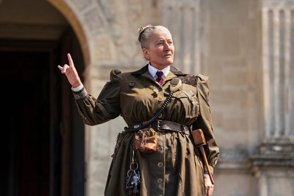 First Look: Emma Thompson as formidable Miss Trunchbull in Netflix’s ...