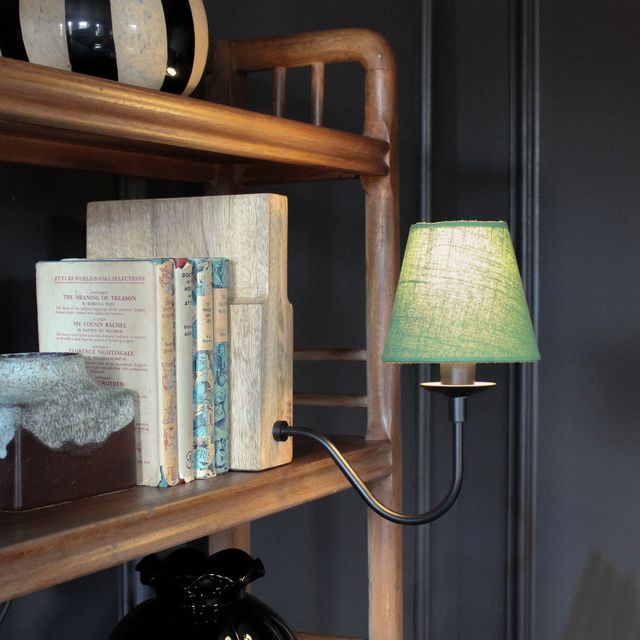 Bookend lamp