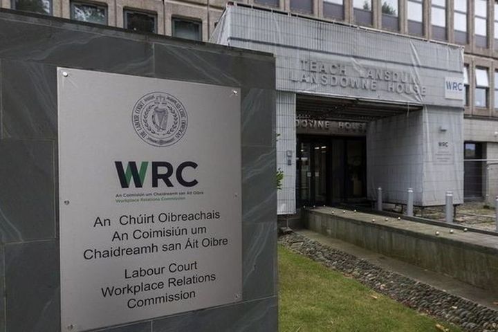 ‘Abusive’ taxi driver ordered to pay €12k to visually impaired couple for refusing them service