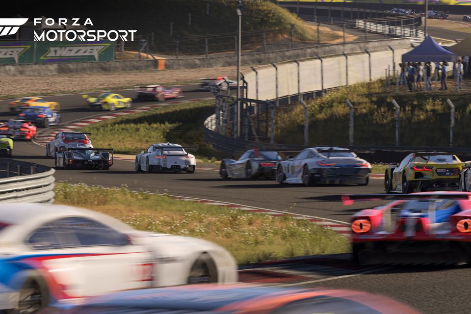 Review: 'Forza Motorsport 5' -- the competition eats its dust