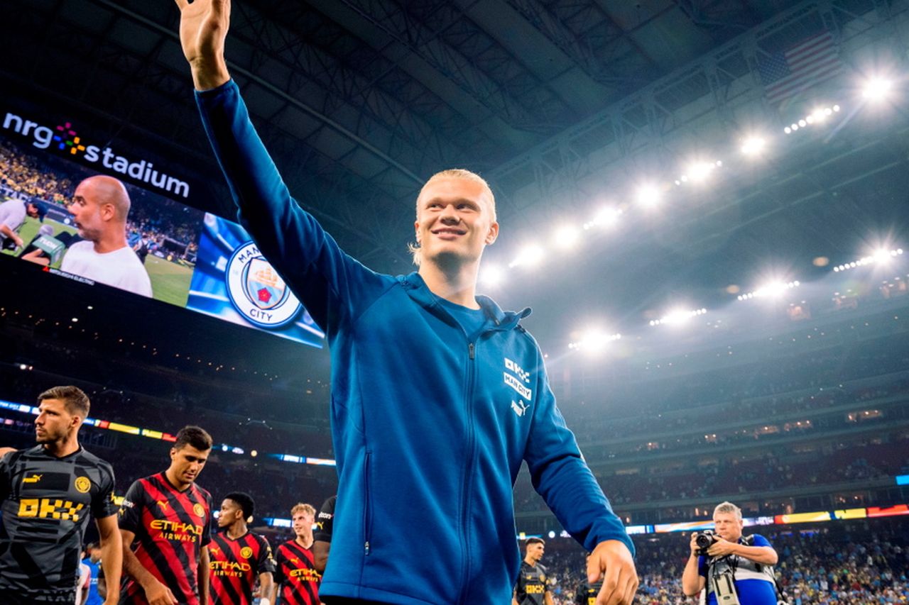 Erling Haaland Scores at Lambeau Field in Manchester City Debut