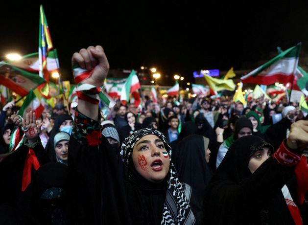 Hopes of a peace deal hit as Iran accuses US of violating ceasefire