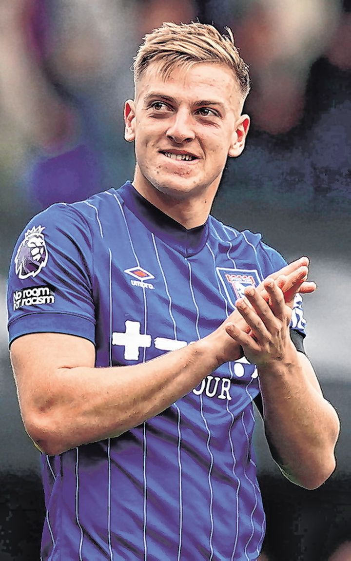 Liam Delap keen to fight for future as Chelsea face big decisions on strikers