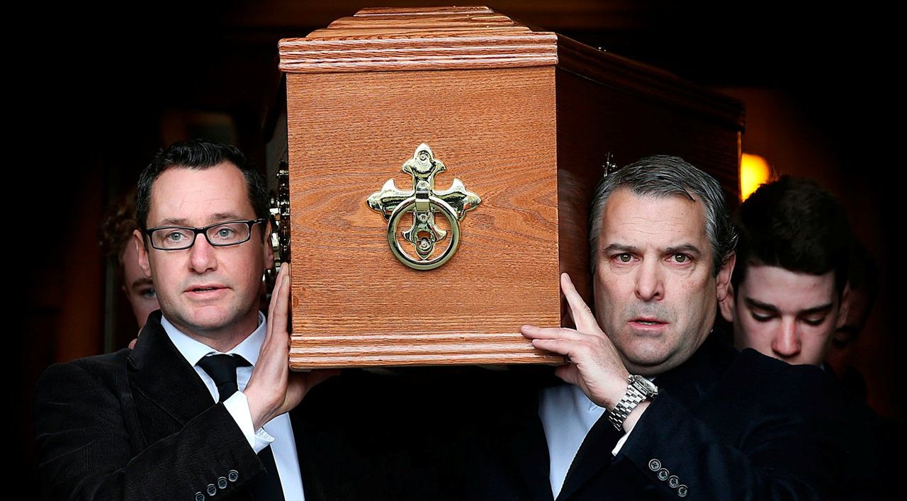 O'Malley pays tribute to 'generous' wife at funeral | Irish Independent