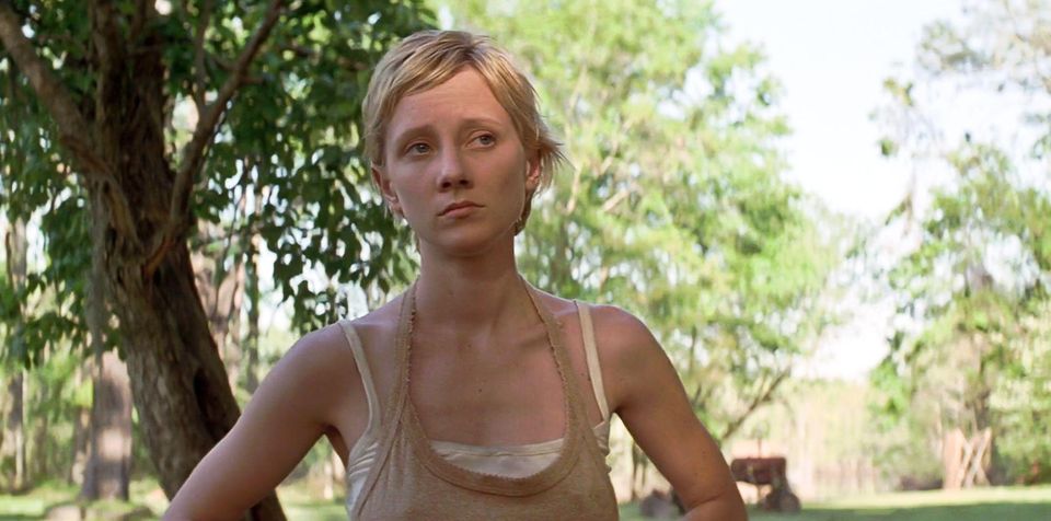 2D8B1C3 USA. Anne Heche in a scene from ©Columbia Pictures film: I Know What You Did Last Summer (1997). Plot: Four young friends bound by a tragic accident are reunited when they find themselves being stalked by a hook-wielding maniac in their small seaside town. Ref: LMK110-J6914-281020 Supplied by LMKMEDIA. Editorial Only. Landmark Media is not the copyright owner of these Film or TV stills but provides a service only for recognised Media outlets. pictures@lmkmedia.com