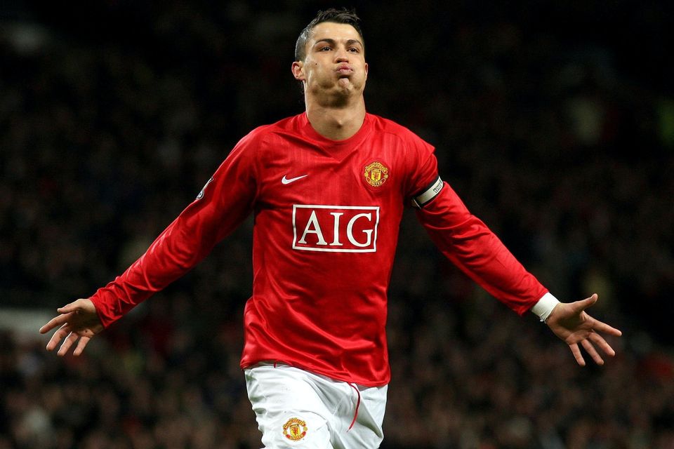 Cristiano Ronaldo, Manchester United Player of the Year 2007/08.   Manchester united players, Ronaldo, Cristiano ronaldo manchester