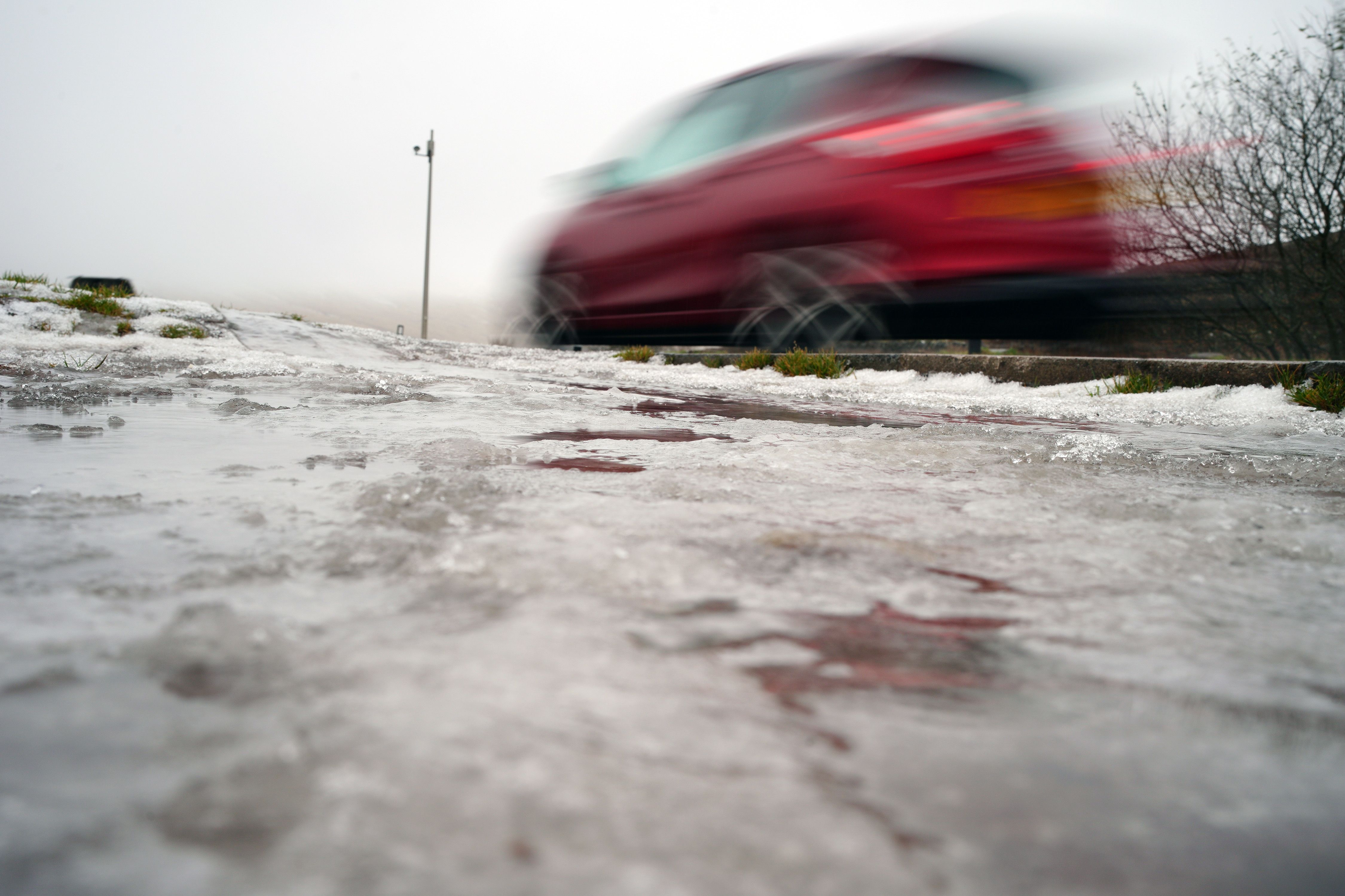 Met Éireann issues yellow ice warning for whole country as temperatures set to plummet