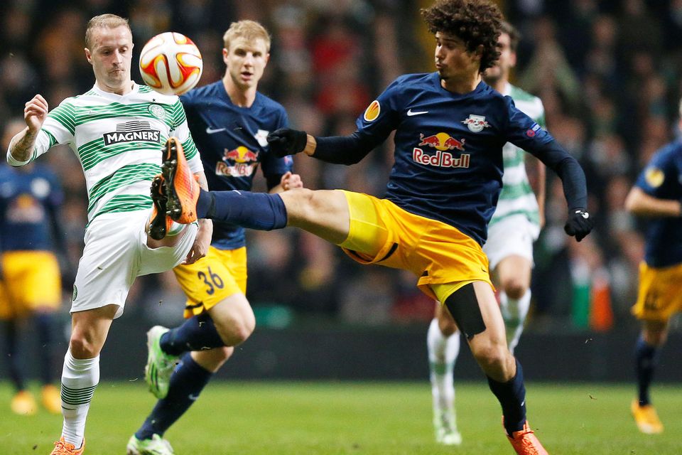 Celtic's Leigh Griffiths and FC Salzburg's Andre Ramalho  battle for the ball during the UEFA Europa League match at Celtic Park, Glasgow. PRESS ASSOCIATION Photo. Picture date: Thursday November 27, 2014. See PA story SOCCER Celtic. Photo credit should read Danny Lawson/PA Wire.