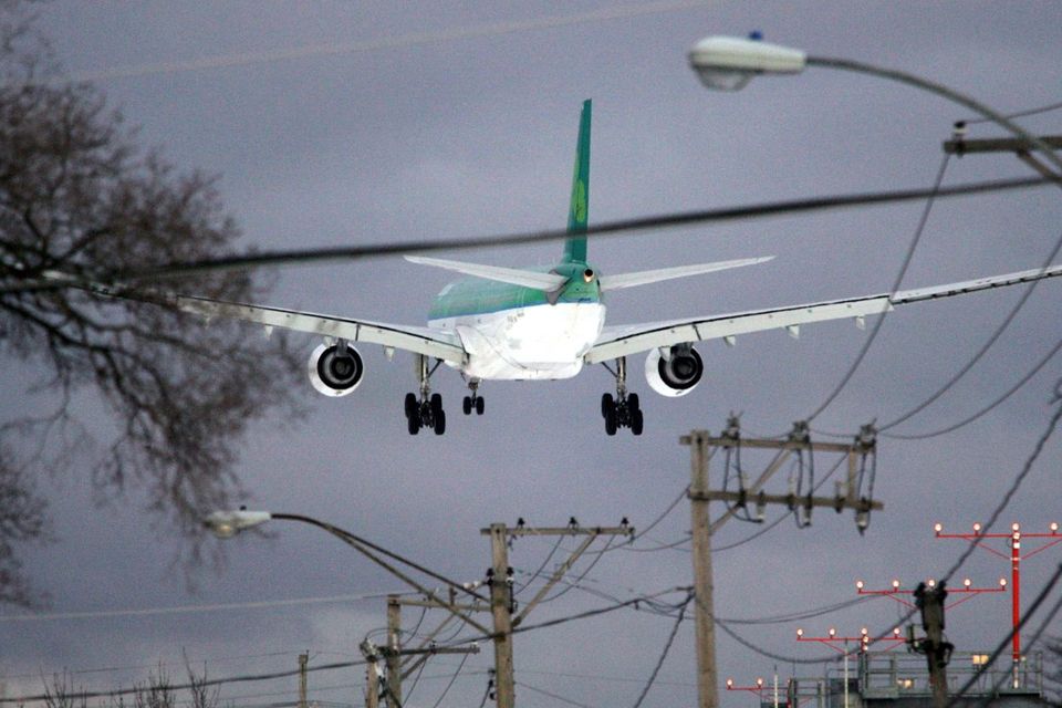 Stock Photo. An Aer Lingus jet prepares to land at O'Hare International Airport in Chicago, Illinois, in 2010. Photo: Tim Boyle/Bloomberg via Getty Images