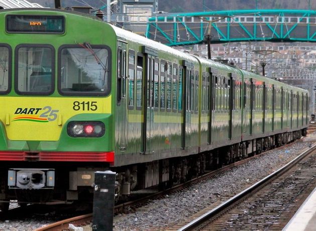 Traffic and travel: Irish Rail warn commuters of up to hour long delays on services due to signalling issue