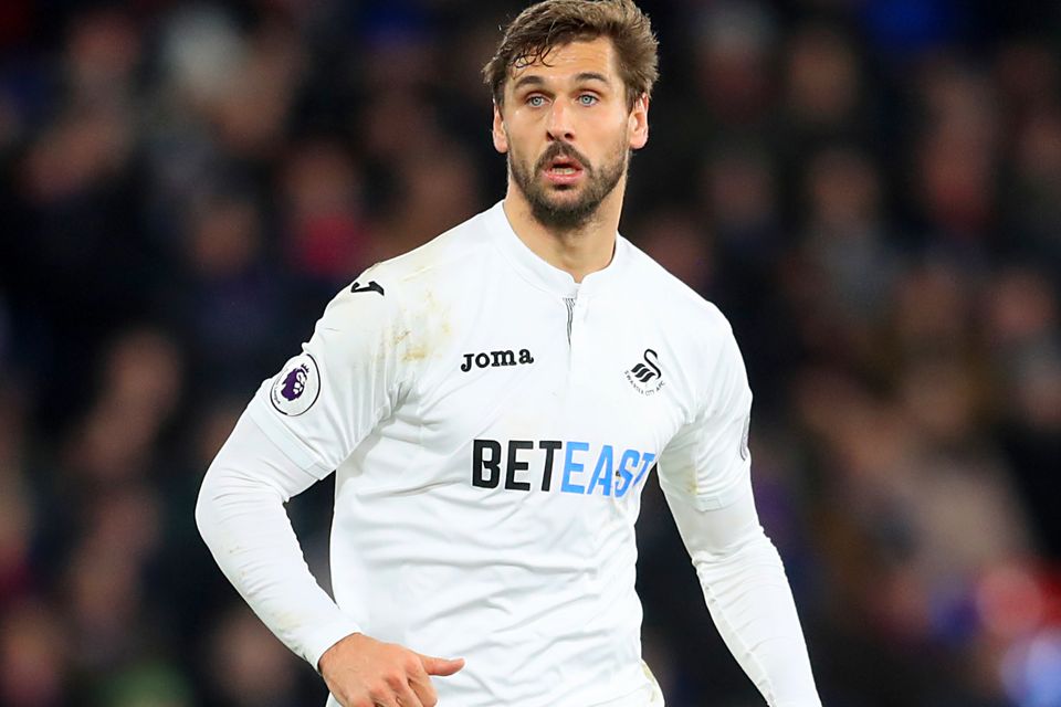 Swansea manager Paul Clement is determined not to lose striker Fernando Llorente in this transfer window.