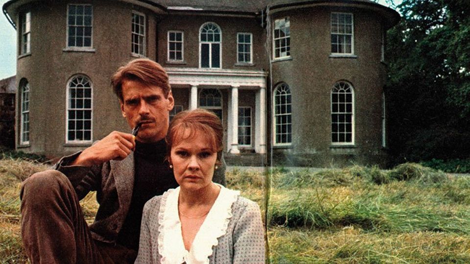 Jermey Irons and Judi Dench in the 1978 film Langrishe Go Down