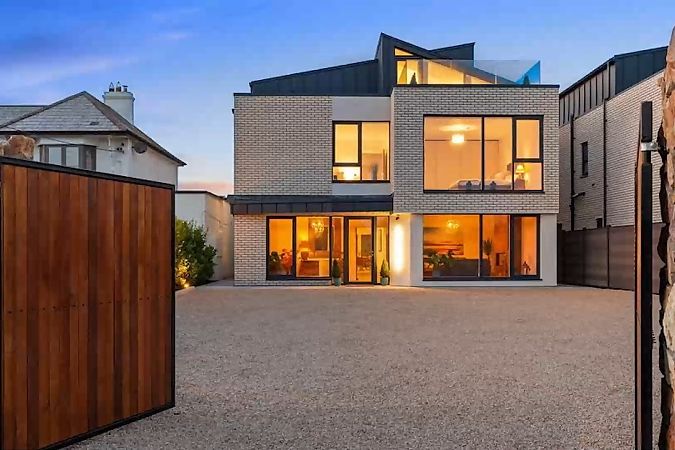 Sutton, Dublin 13: Stunning Contemporary Seaside Home Worth €2.3m Set to Feature on RTÉ’s Selling Ireland’s Dream Homes