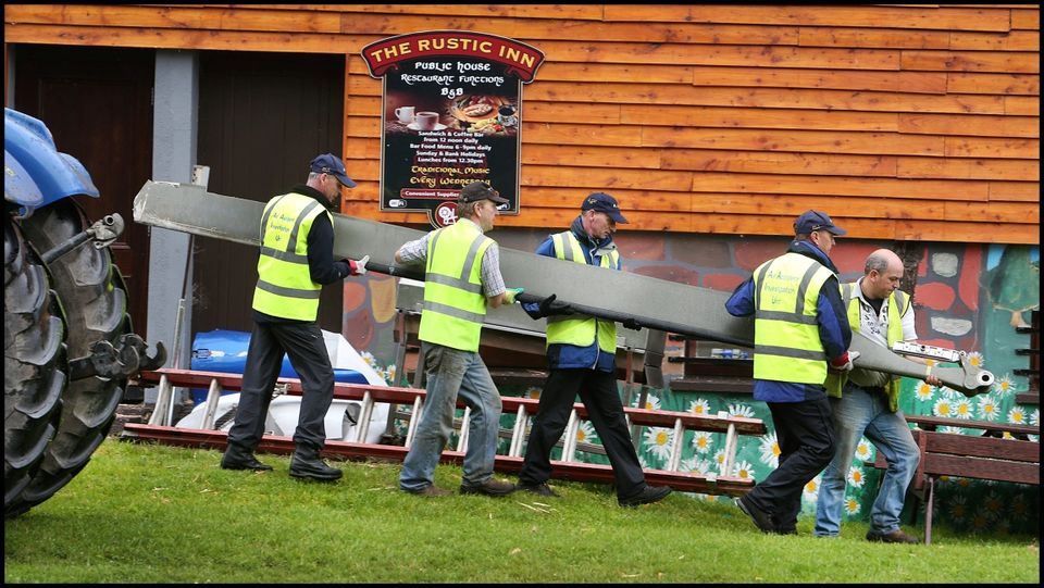 Members Irish Aviation Autority and Aviation Accident Investigation Unit removing the helicopter blades from the crash site at the Rustic Inn pub in Abbeyschrule Longford.
Pic Steve Humphreys
16th July 2015.