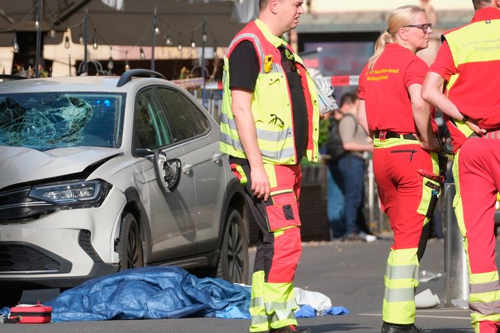 Two killed and three  seriously injured after car mows down people on street in Leipzig, Germany