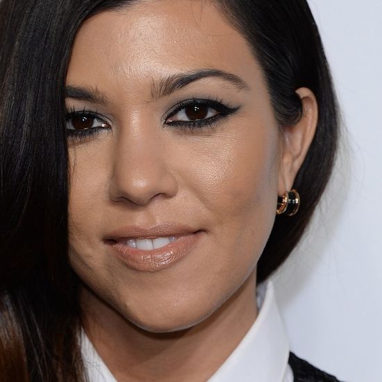 Kourtney Kardashian shares glamorous double breastpump picture