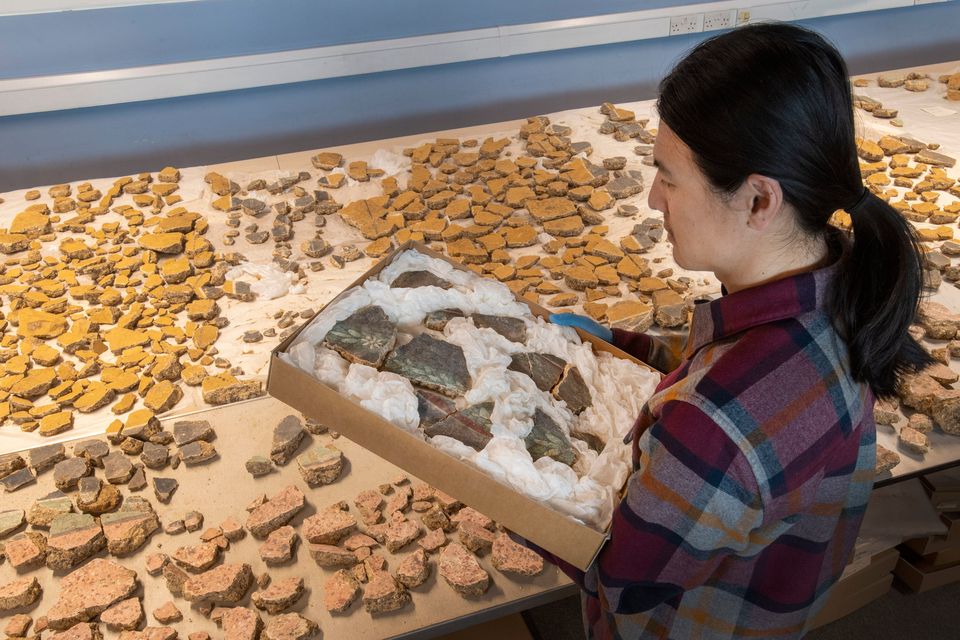 Archaeologists reveal 2,000-year-old wall art from ‘Beverly Hills of Roman London&