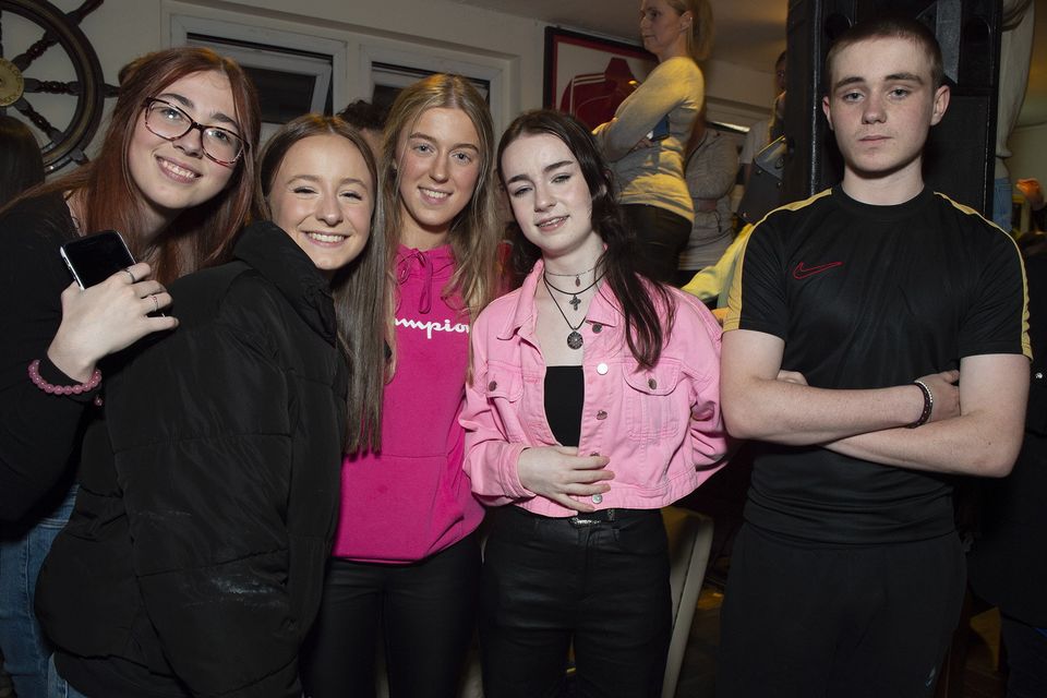 At the fundraiser in Jimmyz of Courtown on Friday evening in support of Carol Moran's hospital treatment were Leah O'Byrne, Lilly May Tohill, Lilly Bray, Aoife Murphy and Bill Moran. Pic: Jim Campbell