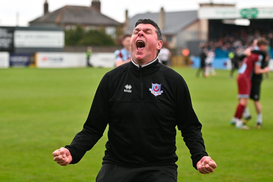 Drogheda United manager Kevin Doherty celebrates after the SSE Airtricity Men's Premier Division win over Dundalk at Weavers Park in Drogheda, Louth yesterday. Photo: Ben McShane/Sportsfile