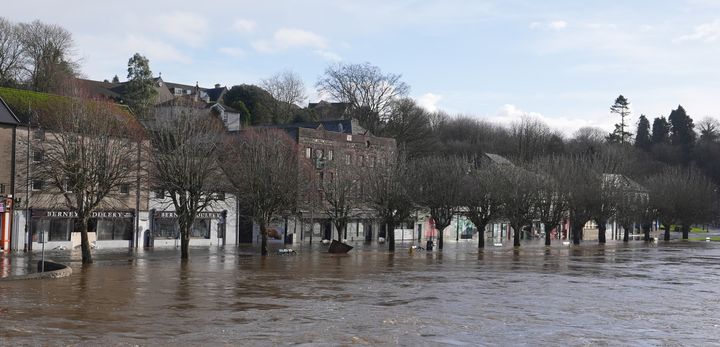 €2.6m in funding for ‘interim flood defence’ works in Wexford – ‘Now let’s get on with putting the measures in place’