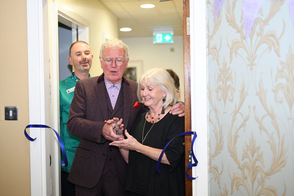 Pictured cutting the ribbon at the official opening of the St. Anne's Ward Dementia Friendly Sitting Room in the Mater Hospital were l-r: Brian Magennis, ANP, Medicine for the Older Person, actors Una Crawford O'Brien and Bryan Murray. Picture: Celine Nic Oireachtaigh