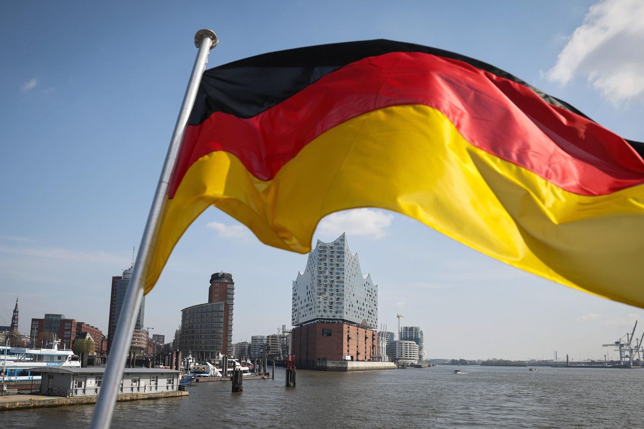 German bond yields ‘invert’ in signal of recession for Europe’s ...