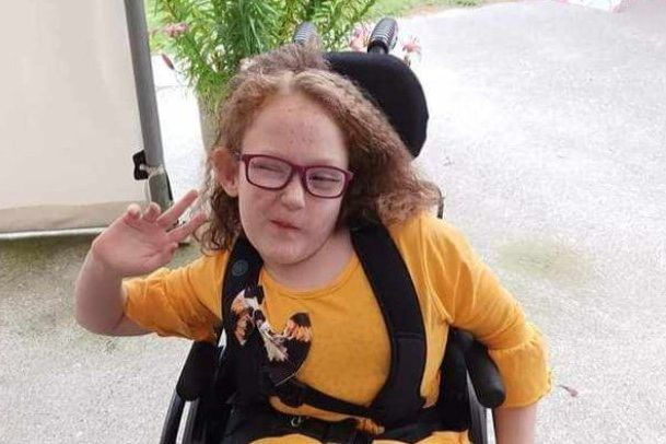 ‘Her spine is completely twisted’ – Kilkenny girl with spina bifida and scoliosis forced to travel to UK for surgery