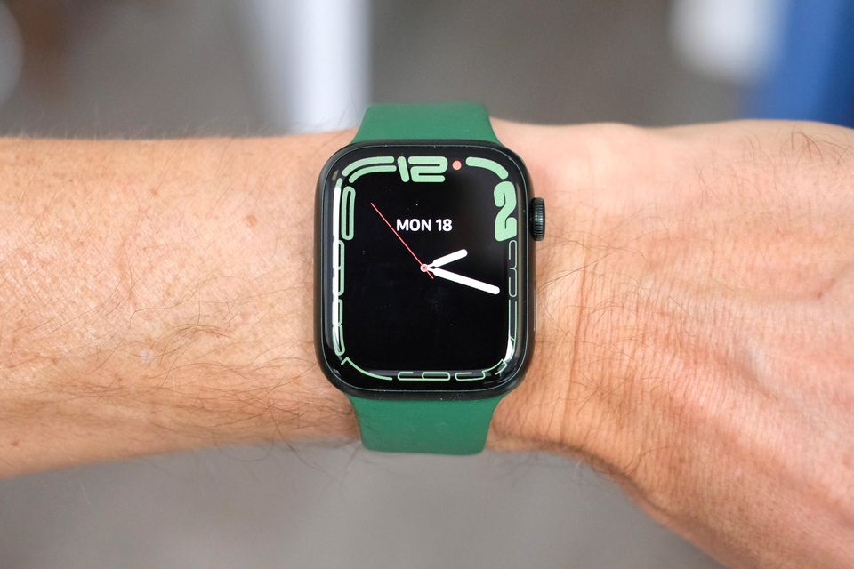 Apple Watch Series 7 Review: Is Bigger Really Better?