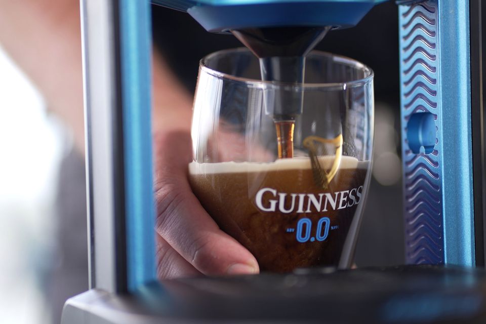 Компания Guinness запустила безалкогольное пиво Stout 0,0 в 1500 ирландских пабах.