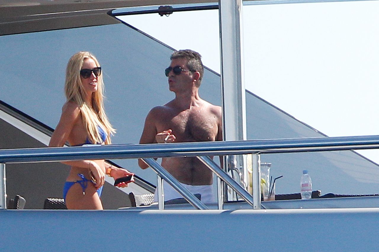 Carmen Electra dumped Simon Cowell over affair with married Lauren  Silverman | Irish Independent