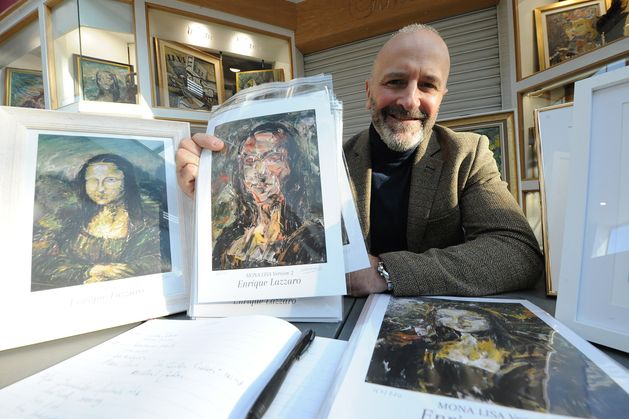 Artist gives away 60 signed prints in north Wexford shopping centre