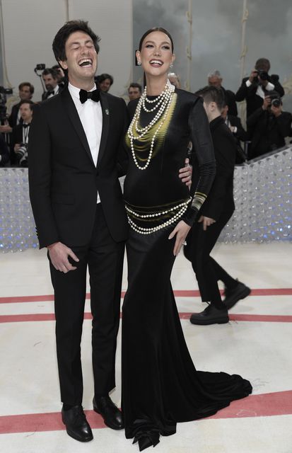 Joshua Kushner (L) and Karlie Kloss (Evan Agostini/AP)