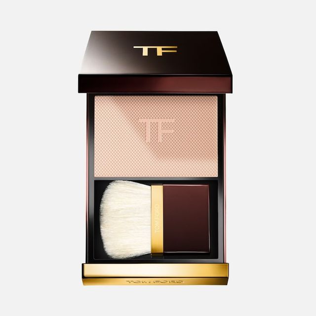 Мягкая матовая пудра Tom Ford Architecture, 94 евро, Brownthomas.com