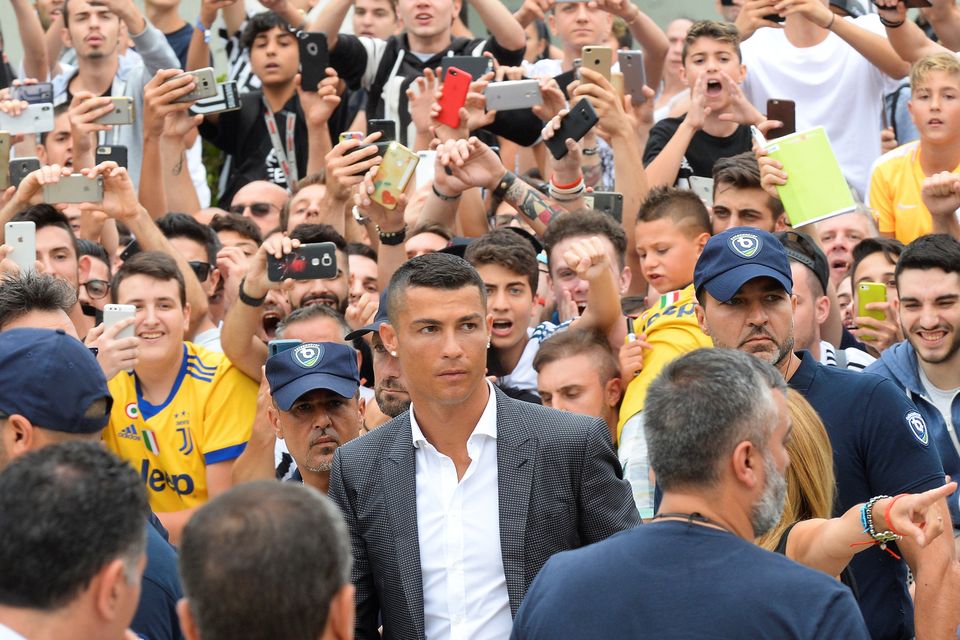 Cristiano Ronaldo hails 'amazing' Juventus fans for standing ovation in  Turin