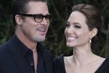 thumbnail: Brad Pitt and Angelina Jolie.