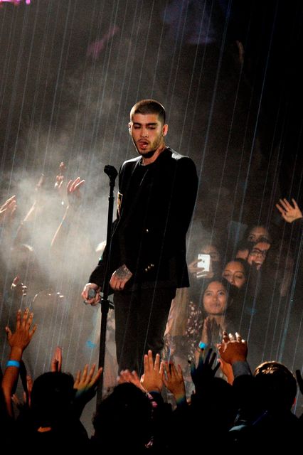 Recording artist Zayn Malik performs onstage at the iHeartRadio Music Awards which broadcasted live on TBS, TNT, AND TRUTV from The Forum on April 3, 2016 in Inglewood, California.  (Photo by Jason Kempin/Getty Images for iHeartRadio / Turner)