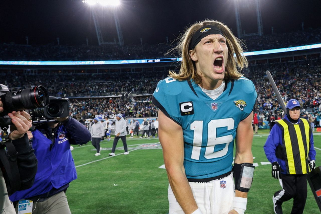 NFL Jacksonville Jaguars Atmosphere (Trevor Lawrence) Women's