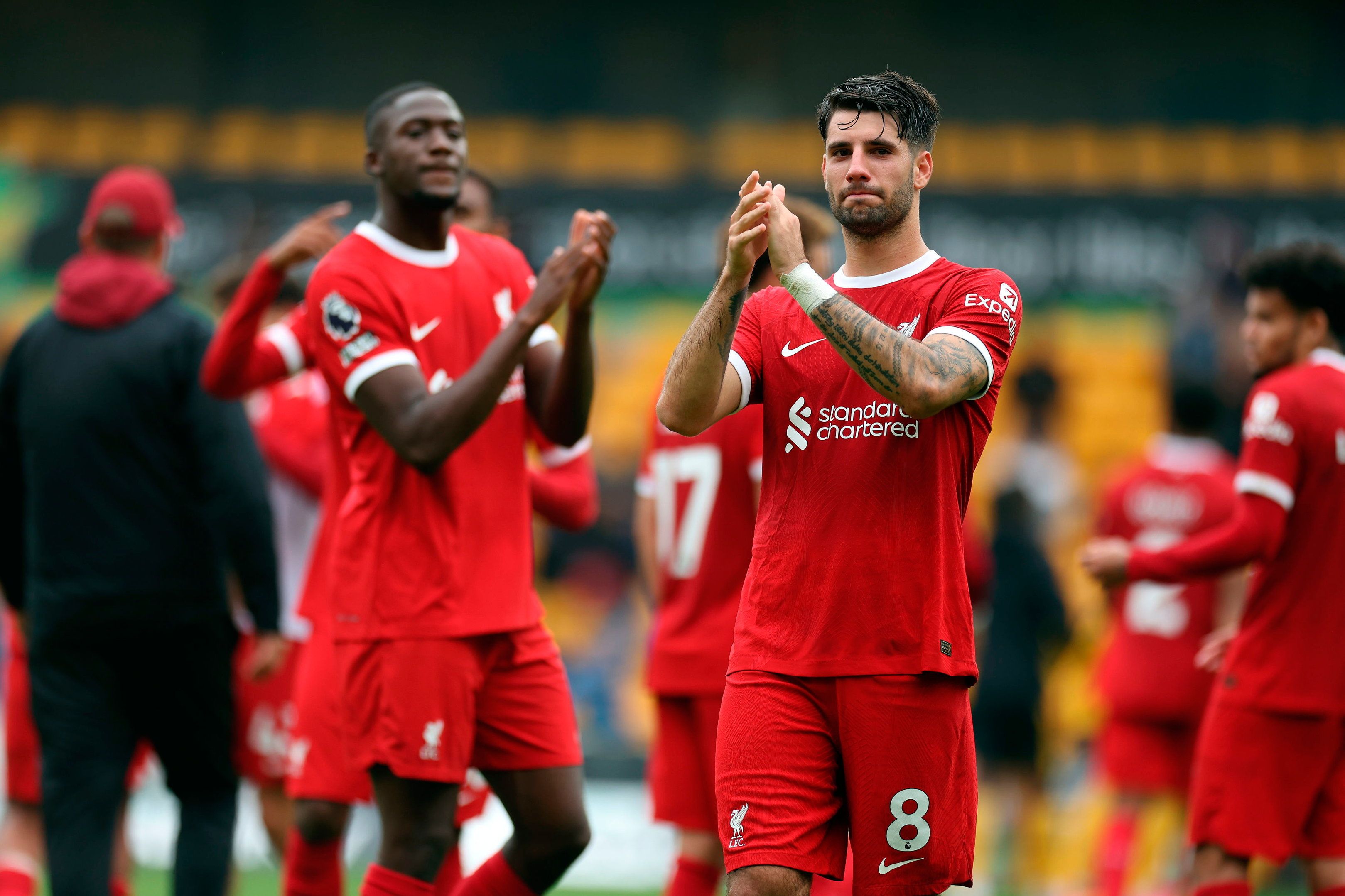 Rediscovering the Spirit of Young Steven Gerrard: Dominik Szoboszlai Shines in Liverpool’s Thrilling Comeback Victory against Wolves