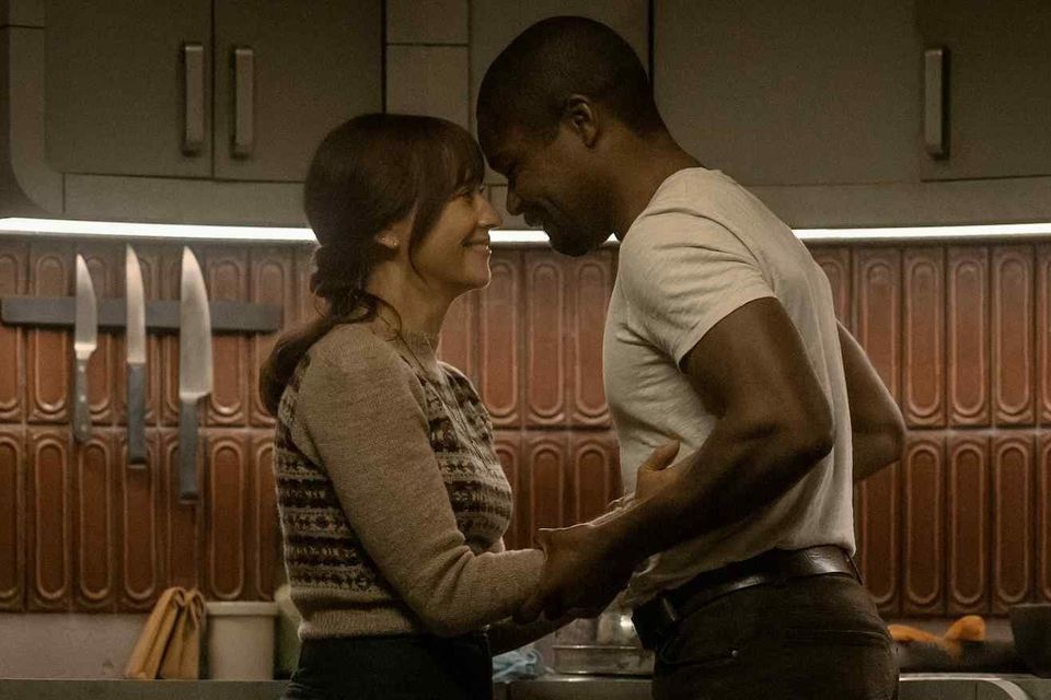 Rashida Jones and David Oyelowo in Silo. Photo: AppleTV+