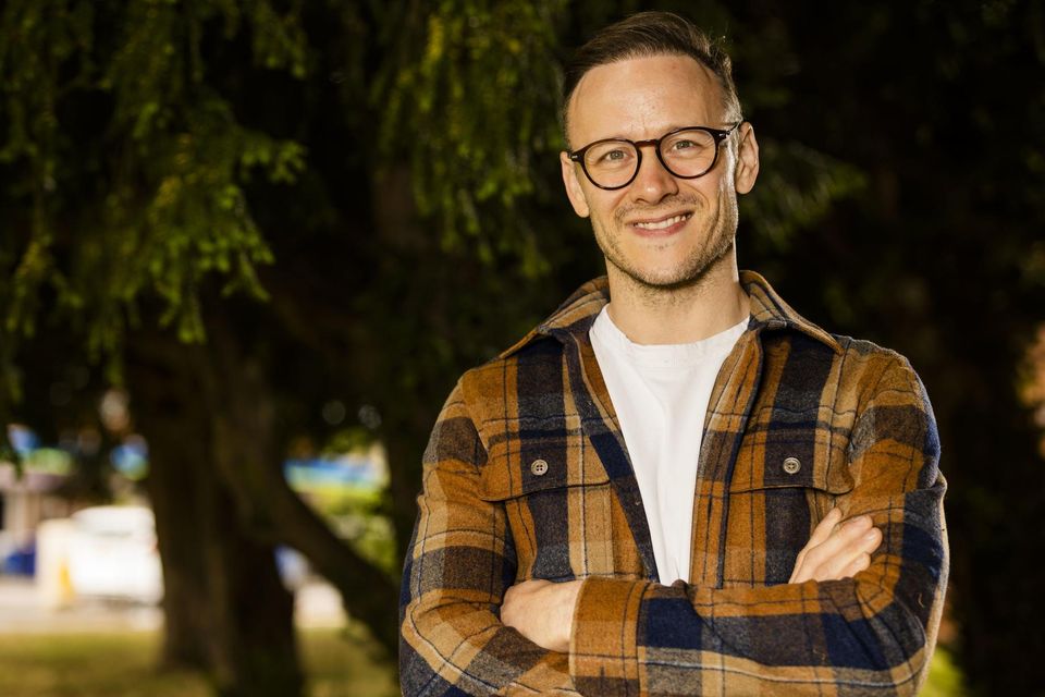 Kevin Clifton vo filme Kto si myslíš, že si?  Autor fotografie: Stephen Perry