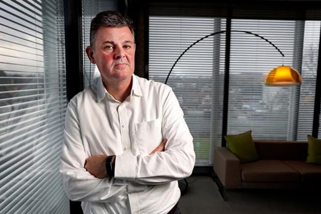 Media Minister Patrick O'Donovan signs off on 20,000 pay rise for RTE boss in same week he demanded review of 'unbalanced' protest coverage