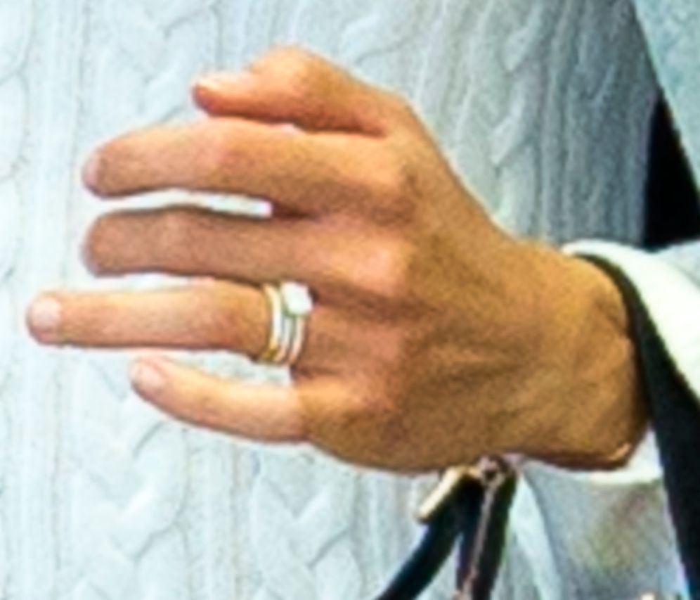 Exclusive: All the details on Alicia Vikander's €60k ring - we ask the  expert